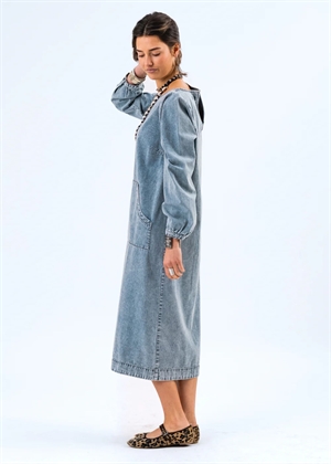 Lucas midi kjole Washed Denim Lollys Laundry 